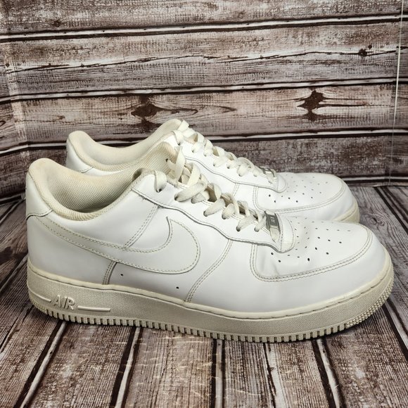 NIKE AIR FORCE 1 '07 Men’s 13 Low Triple White Athletic Shoe Sneaker 318122-111